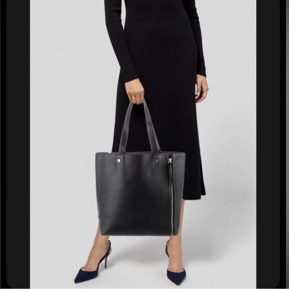 Neiman Marcus Black zipper Large tote NEW